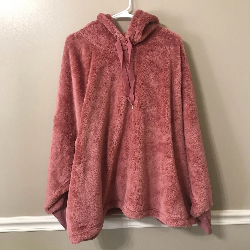 Old Navy Loose Plush Sherpa Hoodie - Picture 2 of 3